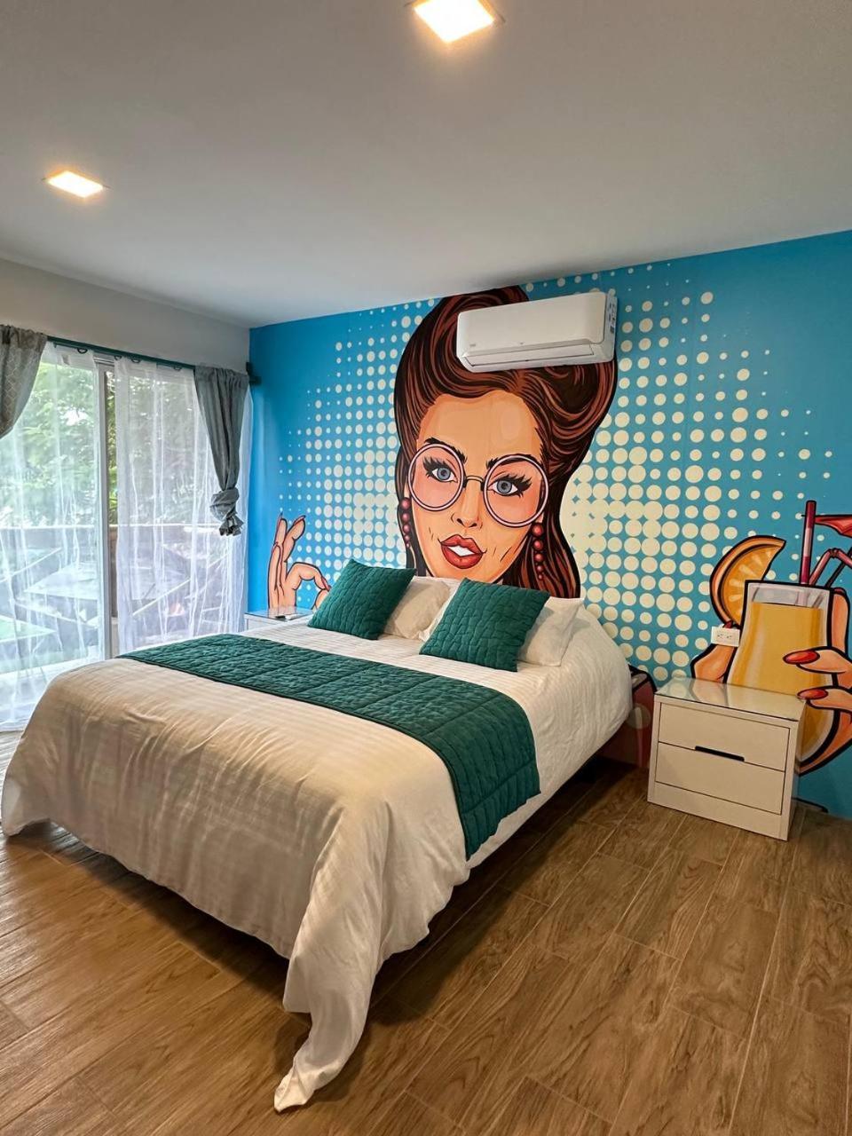 Pop House Otel Montañita Dış mekan fotoğraf